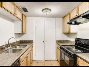 919 S WEATHERRED Drive  140, Richardson Texas 75080