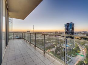 2900  Mckinnon Street  2204, Dallas Texas 75201