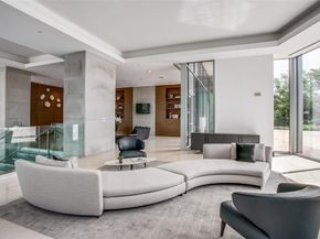 2900  Mckinnon Street  2204, Dallas Texas 75201