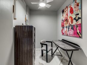 2900  Mckinnon Street  2204, Dallas Texas 75201