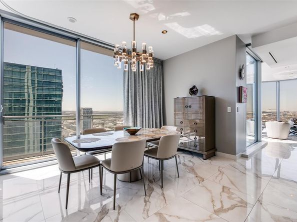 2900  Mckinnon Street  2204, Dallas Texas 75201