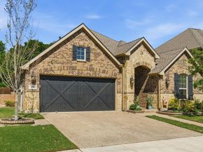 815  Dove Trail , Euless Texas 76039