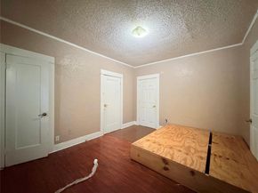 900 W Central Avenue , Fort Worth Texas 76164