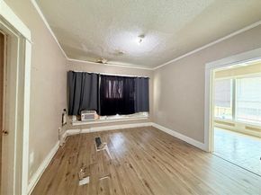 900 W Central Avenue , Fort Worth Texas 76164