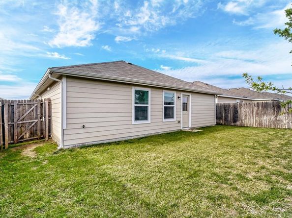 9245  Summerlee Street , Dallas Texas 75227