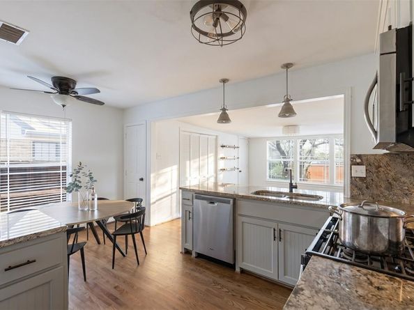 2615  Alco Avenue , Dallas Texas 75211