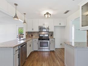 2615  Alco Avenue , Dallas Texas 75211