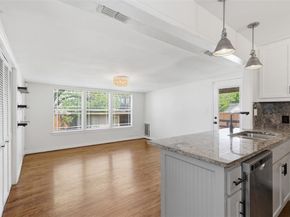 2615  Alco Avenue , Dallas Texas 75211
