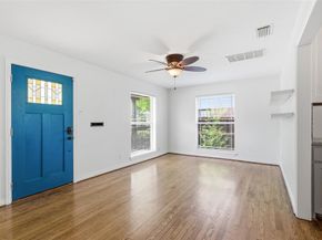 2615  Alco Avenue , Dallas Texas 75211