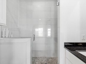7333  Valley View Lane  702, Dallas Texas 75240