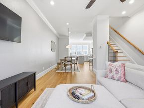 7333  Valley View Lane  702, Dallas Texas 75240