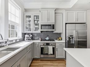 7333  Valley View Lane  702, Dallas Texas 75240