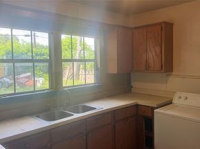 2319  Kathleen Avenue , Dallas Texas 75216