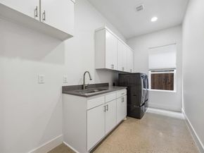 5011  Mission Avenue  A, Dallas Texas 75206