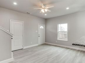 1609  Daniel Street , Fort Worth Texas 76104