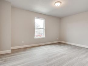 1609  Daniel Street , Fort Worth Texas 76104
