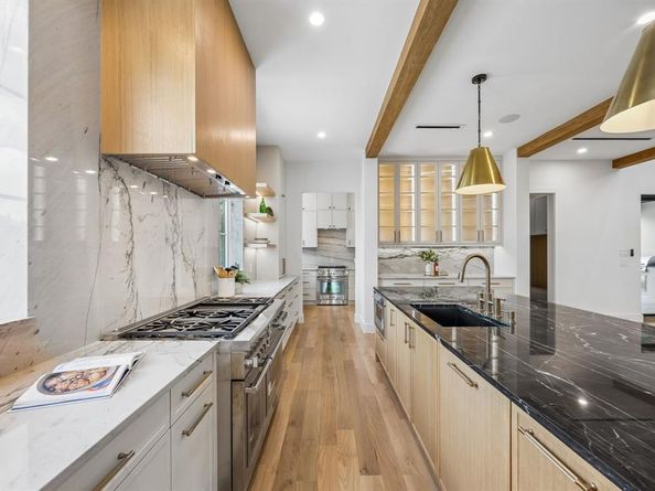 6421  Royal Lane , Dallas Texas 75230