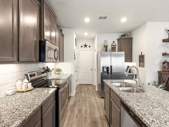 1236  Lamar Drive , Lewisville Texas 75077