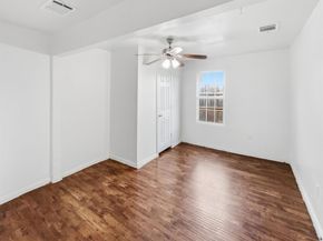 3000  Avenue M  , Fort Worth Texas 76105