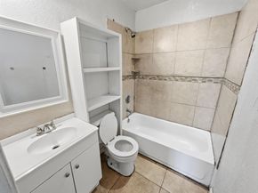 3000  Avenue M  , Fort Worth Texas 76105