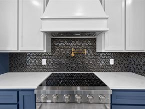 1530 S Houston School Road , Lancaster Texas 75146