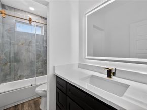 1530 S Houston School Road , Lancaster Texas 75146