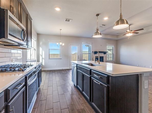 411  Parkford Drive , Fate Texas 75087