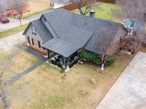 1301 N Saint Charles Avenue , Pilot Point Texas 76258