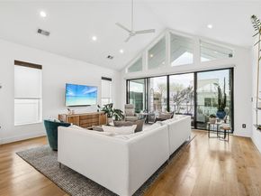 4404  Capitol Avenue , Dallas Texas 75204