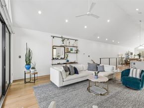 4404  Capitol Avenue , Dallas Texas 75204