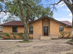 811  Green Pastures Drive , Cedar Hill Texas 75104