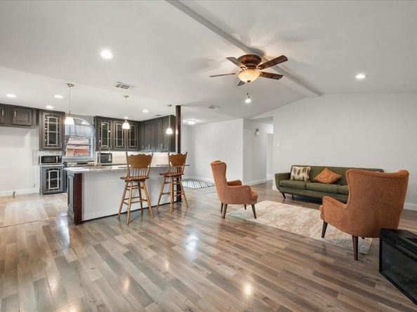 811  Green Pastures Drive , Cedar Hill Texas 75104