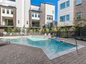 381 E Greenbriar Lane  401, Dallas Texas 75203