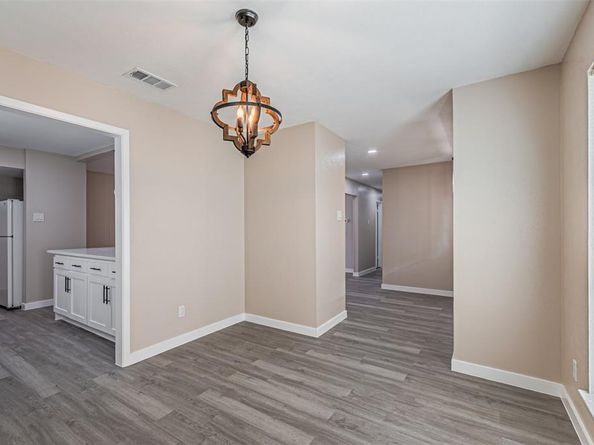 1509  Crockett Street , Garland Texas 75042