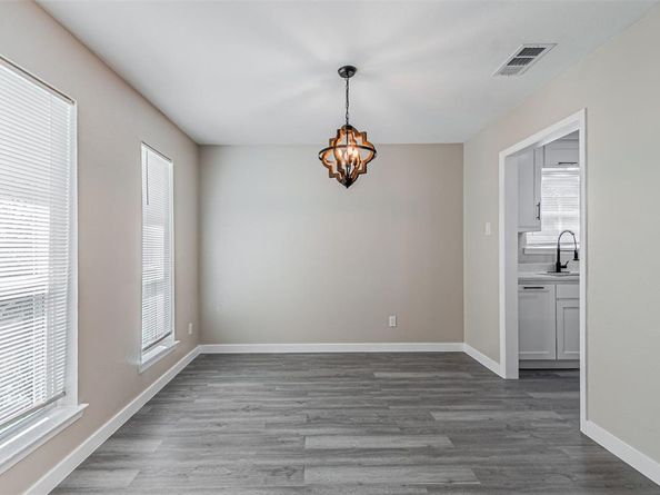 1509  Crockett Street , Garland Texas 75042