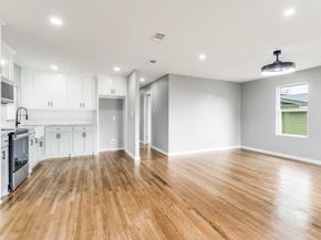 3924  Vanette Lane , Dallas Texas 75216