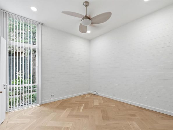 3718  Holland Avenue  2, Dallas Texas 75219