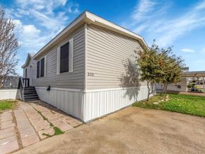 4000  Ace Lane  Trailer 325, Lewisville Texas 75067