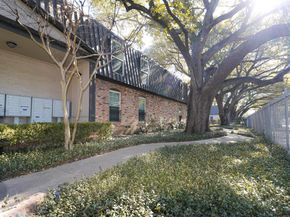 5322  Fleetwood Oaks Avenue  142, Dallas Texas 75235