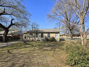 809  Crescent Street , Denton Texas 76201