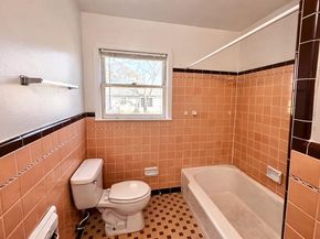 809  Crescent Street , Denton Texas 76201