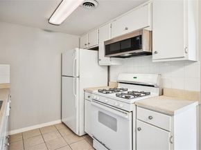 15926  Stillwood Street  2072, Dallas Texas 75248