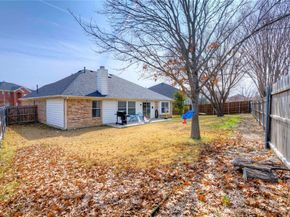 1107  Deer Valley Lane , Arlington Texas 76001