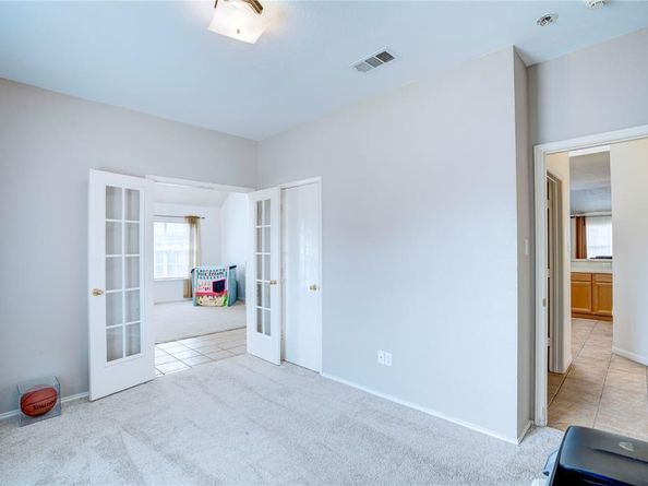 1107  Deer Valley Lane , Arlington Texas 76001