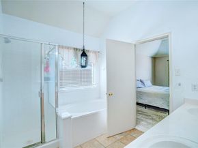 1107  Deer Valley Lane , Arlington Texas 76001