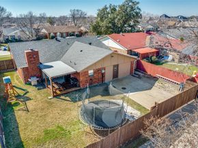 2110  Burrows Trail , Grand Prairie Texas 75052