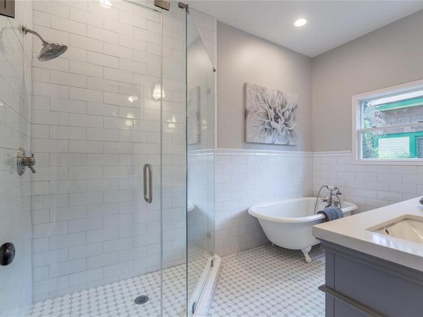 4706  Junius Street , Dallas Texas 75246