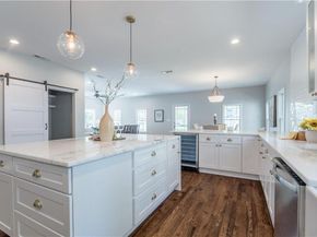 4706  Junius Street , Dallas Texas 75246