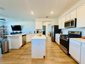 736  Pollyann Trail , Fort Worth Texas 76052