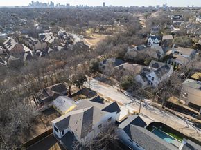 1810  Corona Street , Dallas Texas 75214